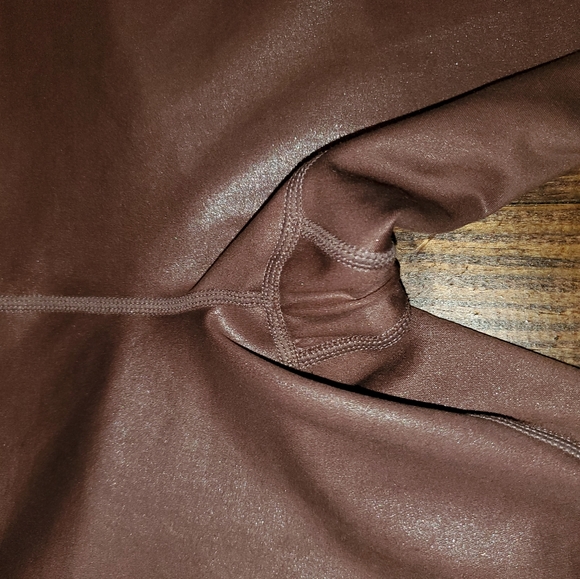 Athleta Elation Shimmer 7/8 Tight - Picture 4 of 4